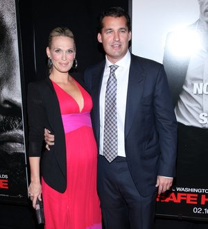 Molly Sims revisits wedding city for first anniversary