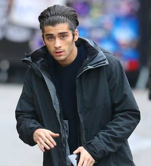 Zayn Malik goes house-hunting with fiancee