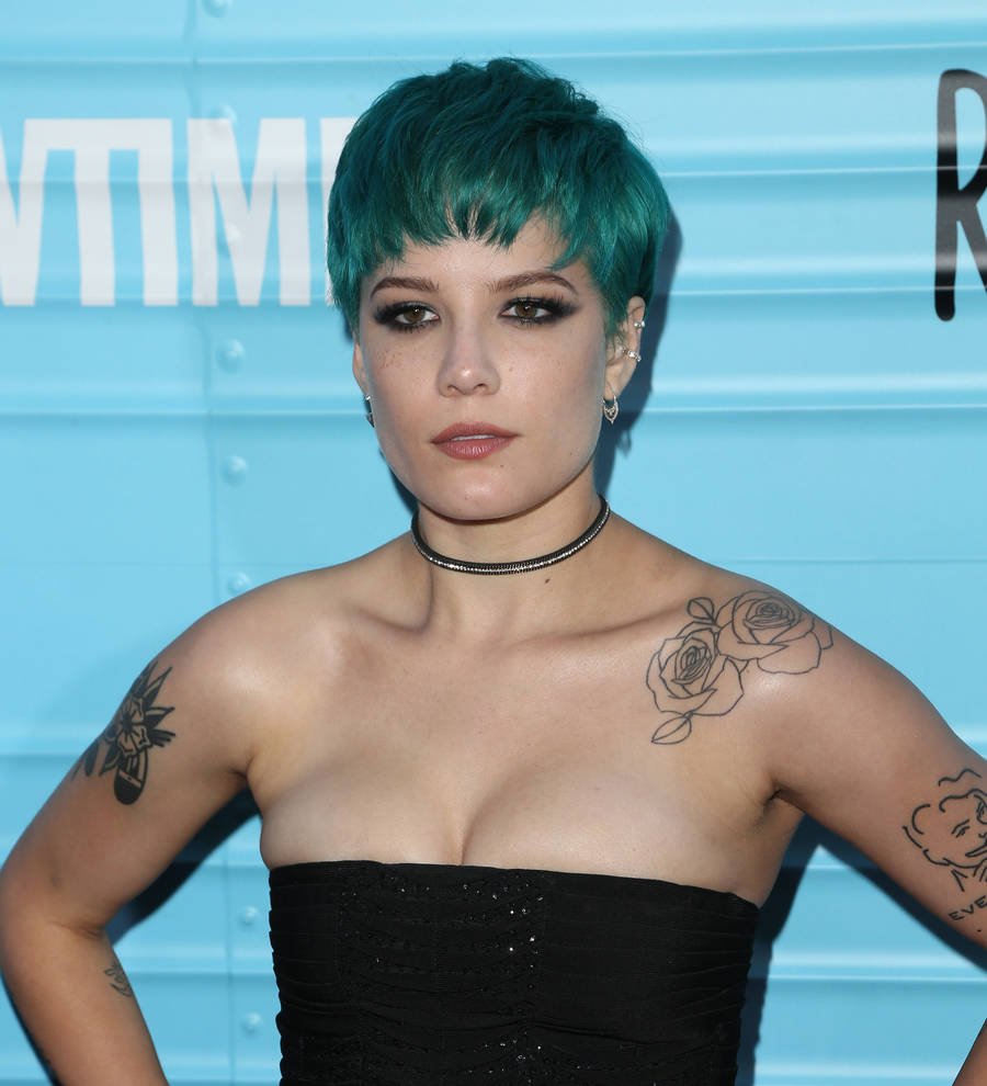 Halsey suffered miscarriage on 2015 tour
