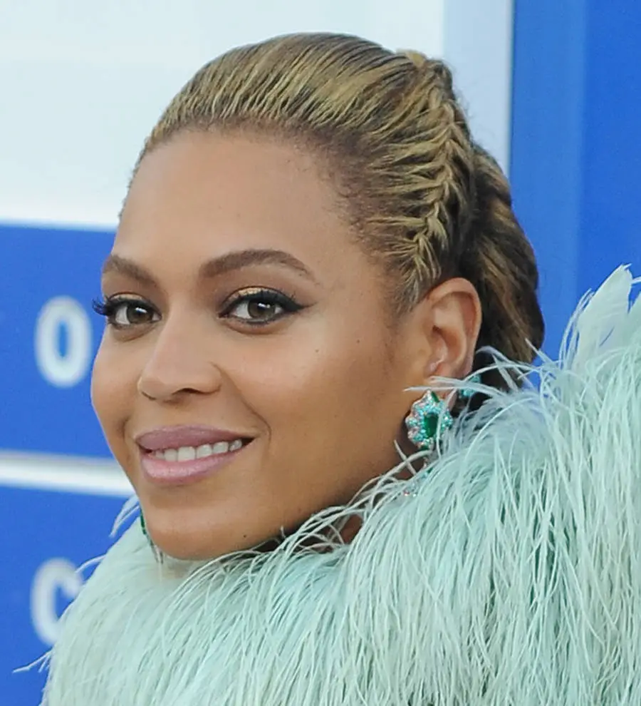 Beyonce and Kevin Hart land spots on Ebony Power list