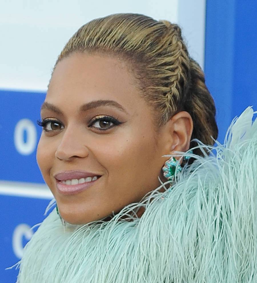 Beyonce and Kevin Hart land spots on Ebony Power list
