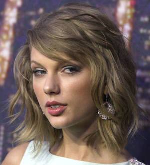 Taylor Swift and Kanye West publicly end feud over dinner