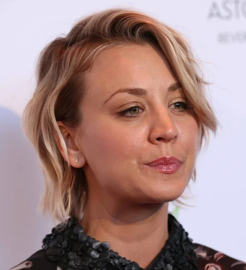 Kaley Cuoco thanks fans for support after marriage split