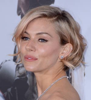 Sienna Miller caught up in Globes health emergency
