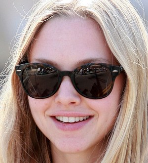 Seyfried Dating Phillippe?