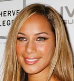Leona Lewis' Photoshoot 'invaded by Spiders'