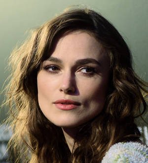 Keira Knightley poses as Britney Spears for confused fans