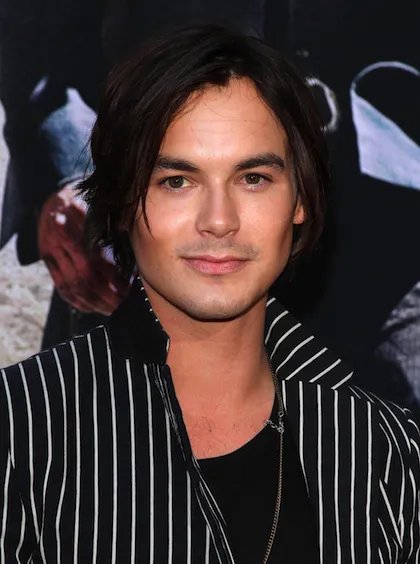 "Ravenswood" Expands "Pretty Little Liars" Universe