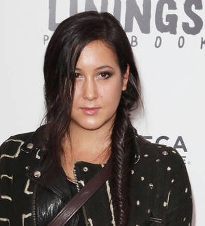Vanessa Carlton's wedding officiated by Stevie Nicks