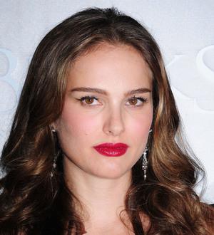 Natalie Portman Slams Superman and Batman Rumors