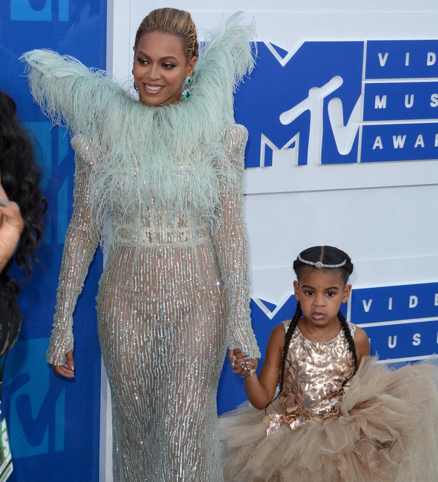 Beyonce bonds with Blue Ivy on Memorial Day