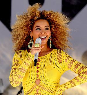 Beyonce dazzles at Scottish festival