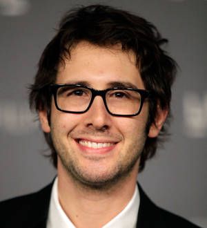 Josh Groban eyeing music hiatus for theater stint