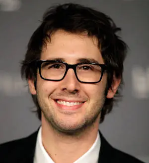 Josh Groban eyeing music hiatus for theater stint