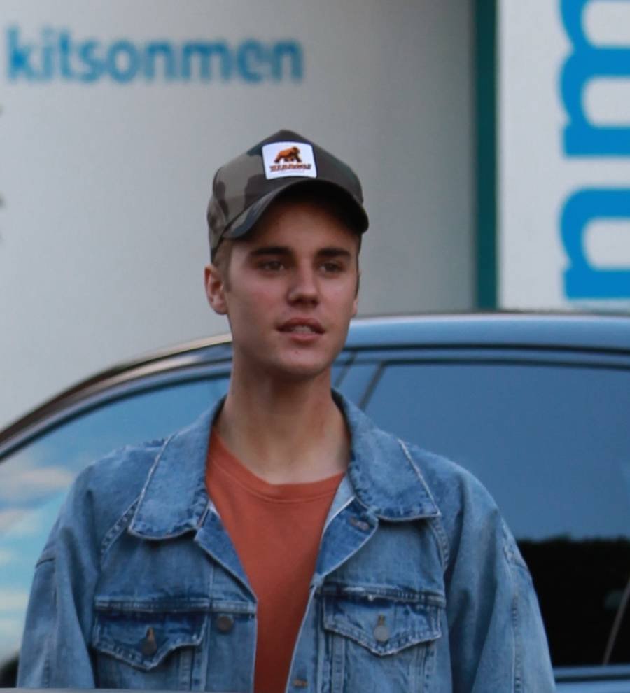 Justin Bieber starts the New Year with a U.K. number one