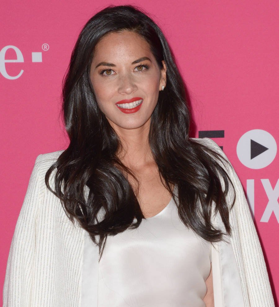Olivia Munn slams journalists over Aaron Rodgers comments