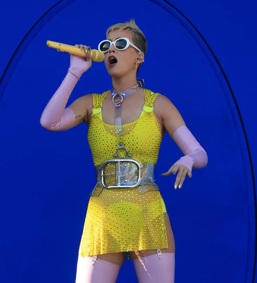 Katy Perry tears up during tribute to bombing victims at show