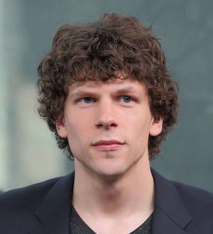 Jesse Eisenberg put off net searches by insult