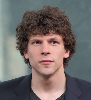 Jesse Eisenberg put off net searches by insult