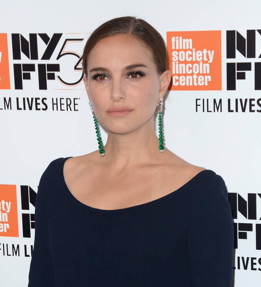 Natalie Portman strips down for new Dior campaign