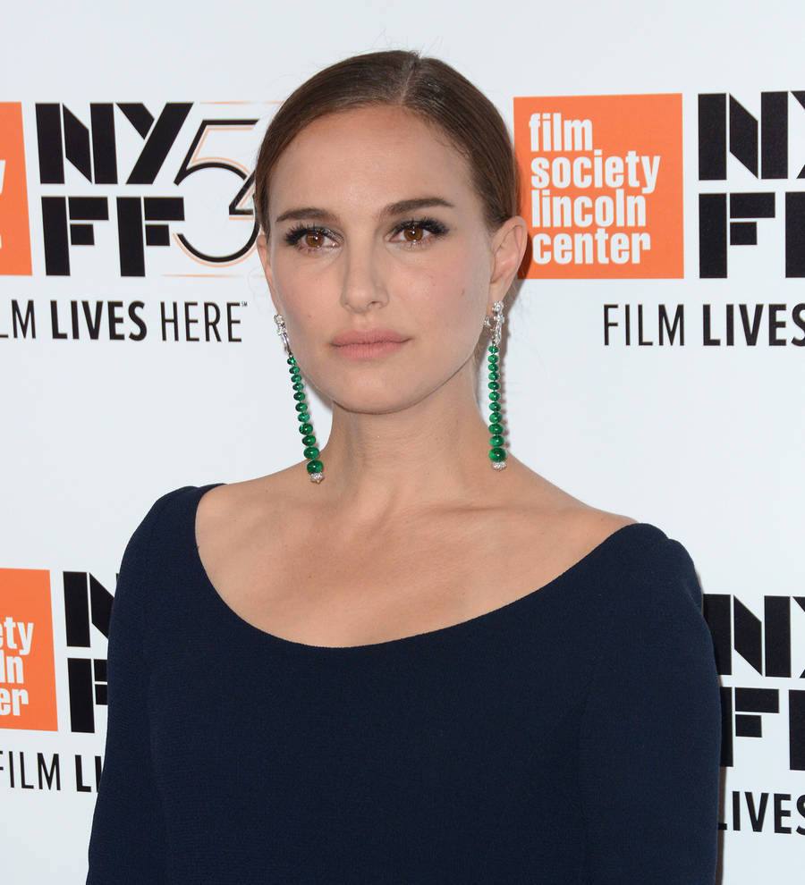 Natalie Portman strips down for new Dior campaign