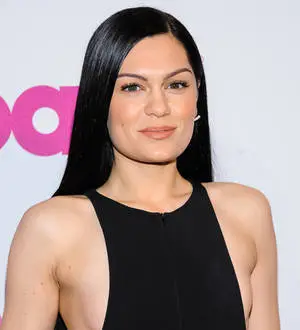 Jessie J upsets fans with Twitter cull