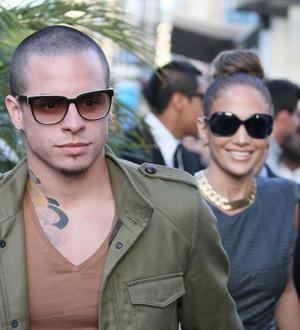 Jennifer Lopez gives Casper Smart new wheels for 25th birthday