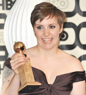 Lena Dunham accepts Howard Stern's apology on air