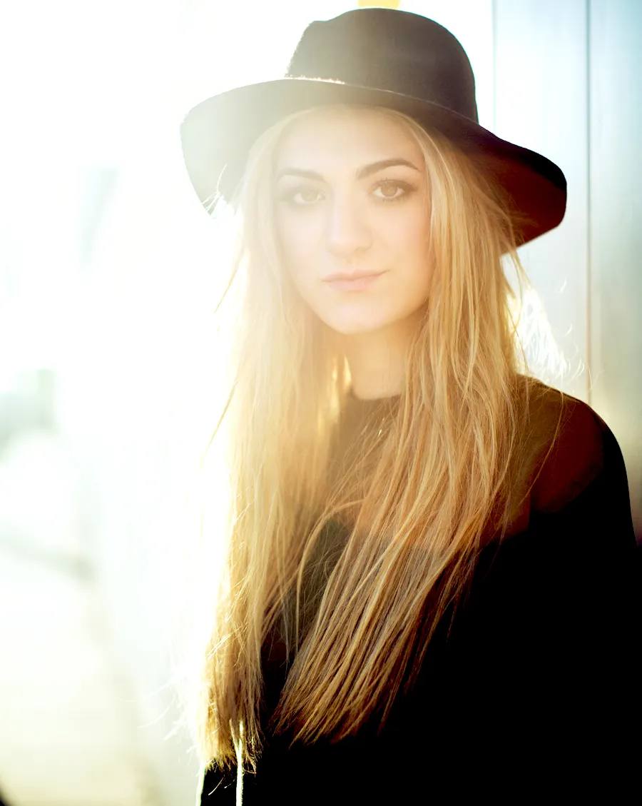 ARTIST TO WATCH: Sophia Kameron (Plus Exclusive Video Premiere!)