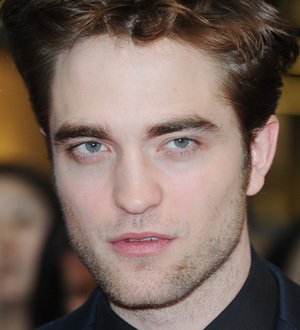 Robert Pattinson's guitar gift for busker