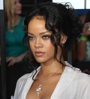 Rihanna thrilled to become a new aunt