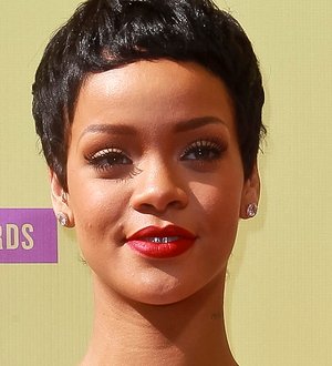 Rihanna and Taylor Swift go head-to-head at MTV EMAs