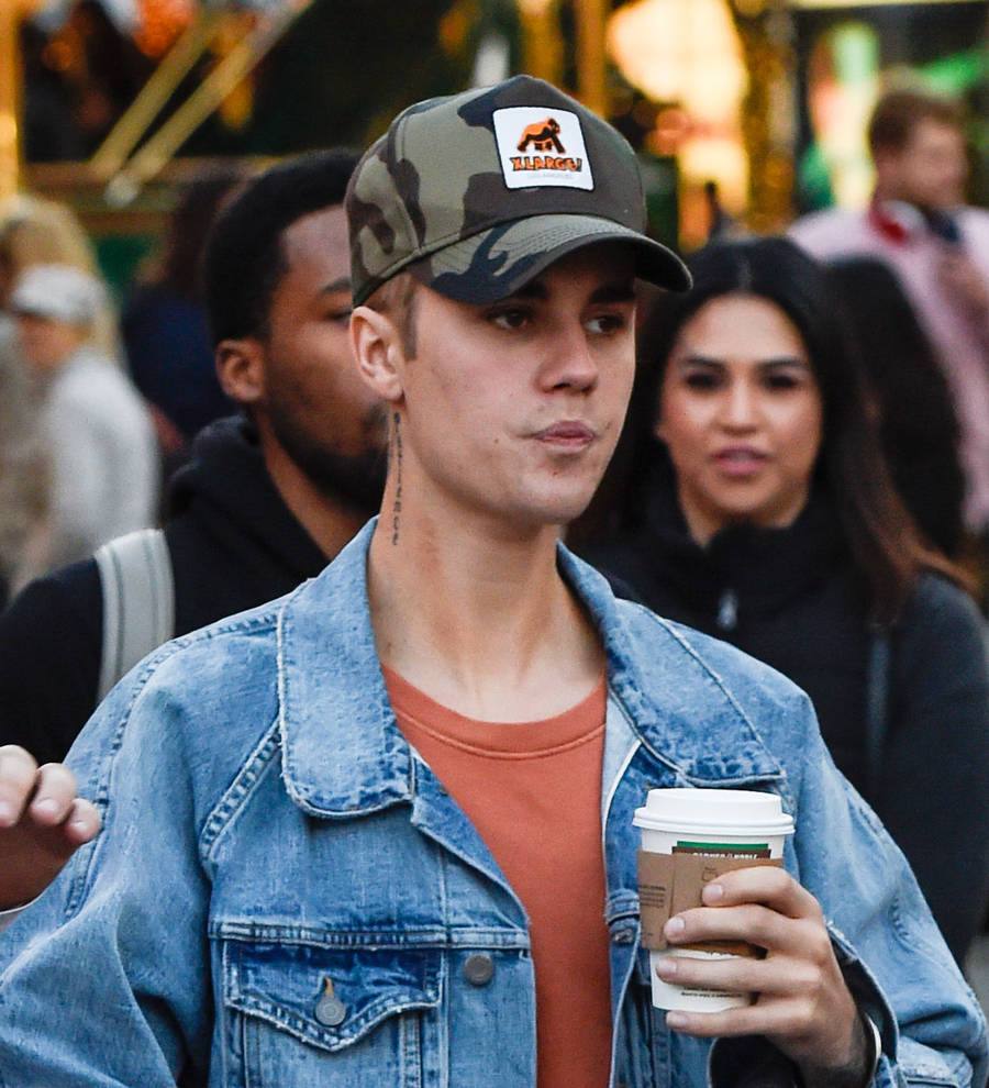 Justin Bieber ticketed by police after zooming out of parking lot