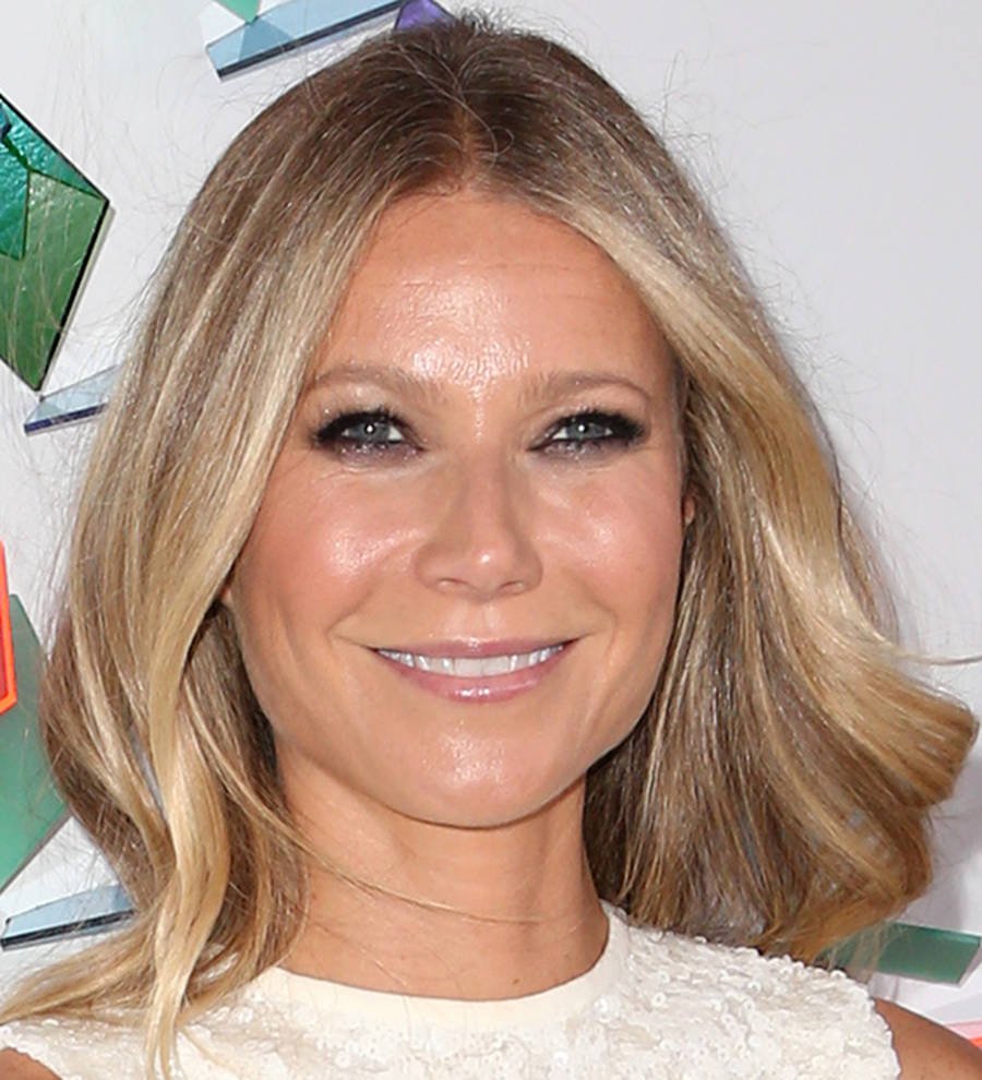 Gwyneth Paltrow gets muddy for first Goop magazine cover