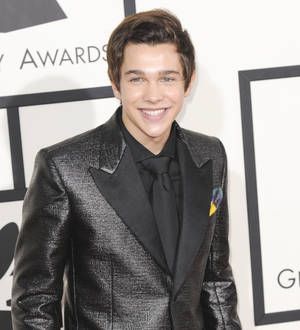 Austin Mahone denies Selena Gomez romance rumors
