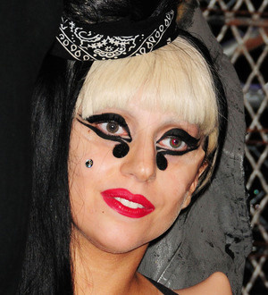 Lady Gaga eats Letterman's script