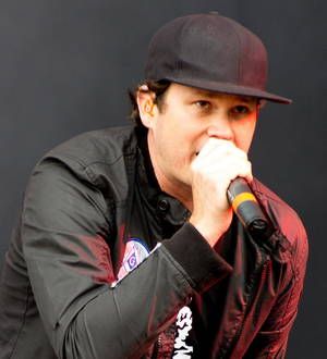 Tom DeLonge disputes departure from Blink-182
