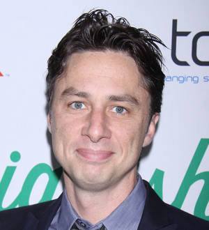Zach Braff crashes couple's photo