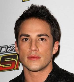 Michael Trevino & Nina Dobrev say goodbye to The Vampire Diaries fans with balloon gag