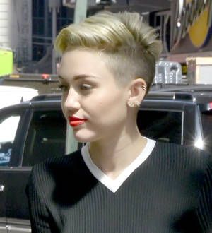 Miley Cyrus to show raunchier cut of new video