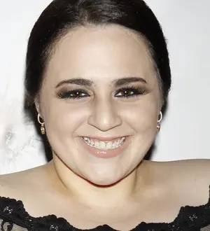 Nikki Blonsky hired for part-time work in salon