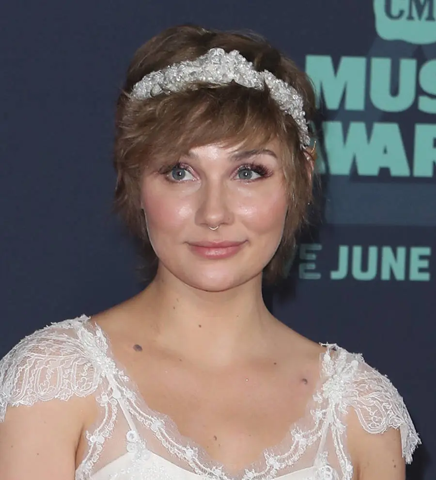 Nashville's Clare Bowen calls comeback reports 'encouraging'