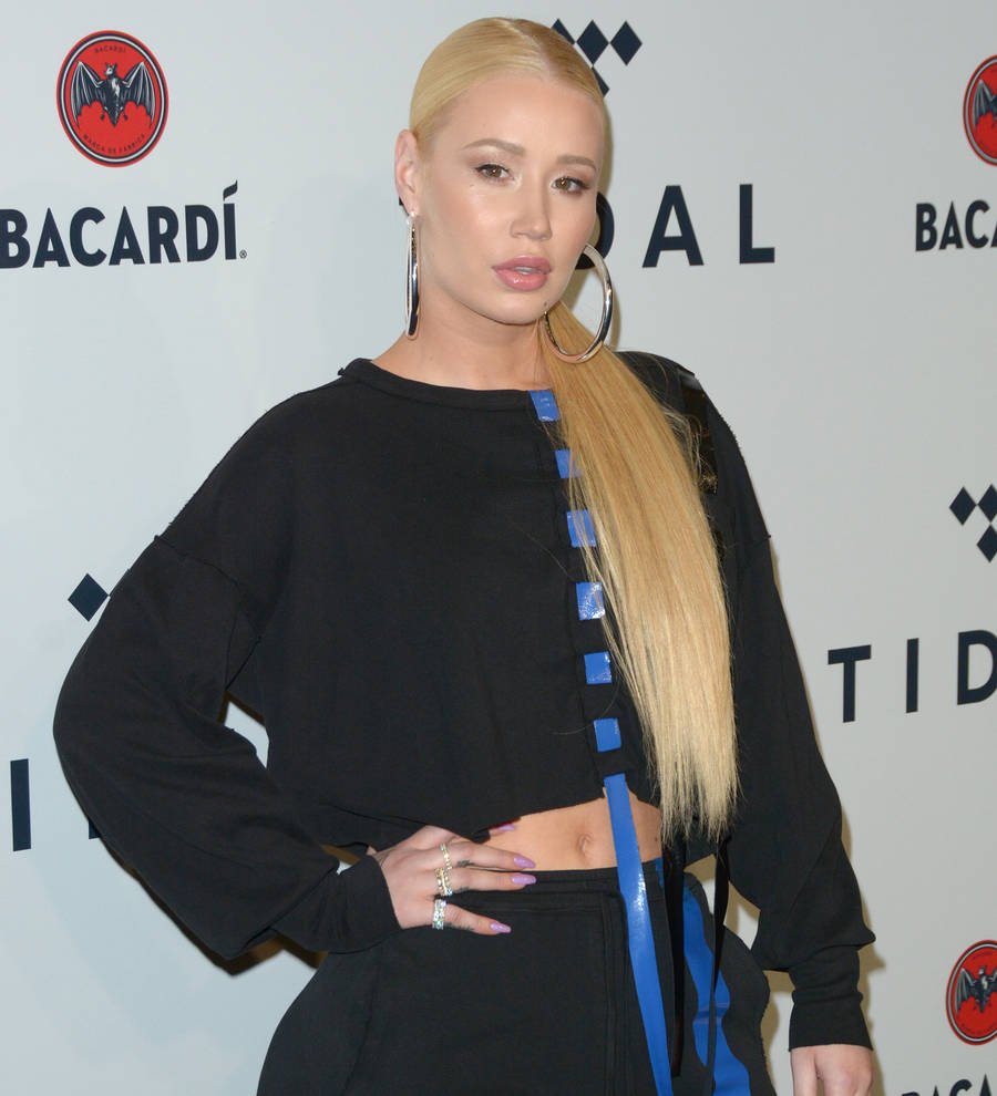 Iggy Azalea denies having dinner date with ex Nick Young
