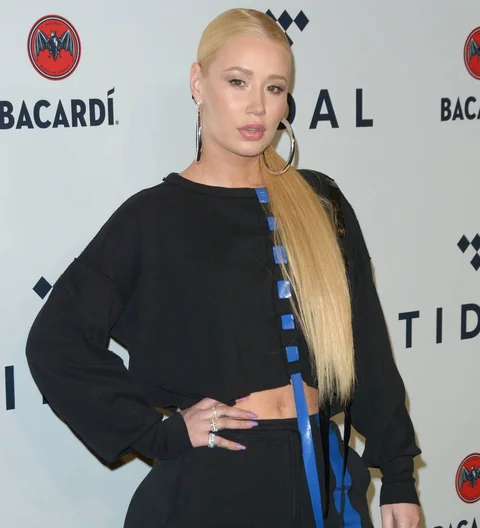 Iggy Azalea denies having dinner date with ex Nick Young
