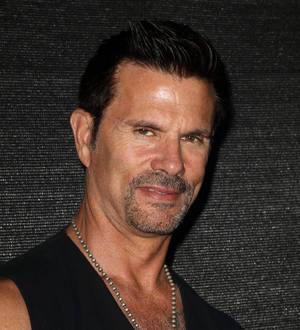Lorenzo Lamas takes on new career as a tour pilot