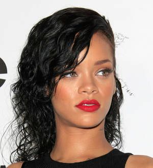 Rihanna warned against face tattoo