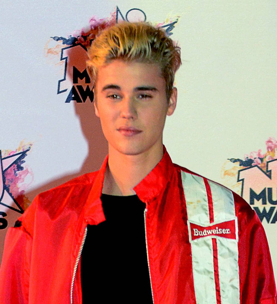 Justin Bieber: 'You'll never catch me smoking pot'