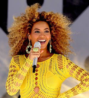 Beyonce reunites Destiny's Child in show-stopping Super Bowl half-time set