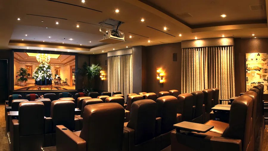 Enjoy an Oscar-Nominated Movie & a 3-Course Dinner at Four Seasons Los Angeles at Beverly Hills!