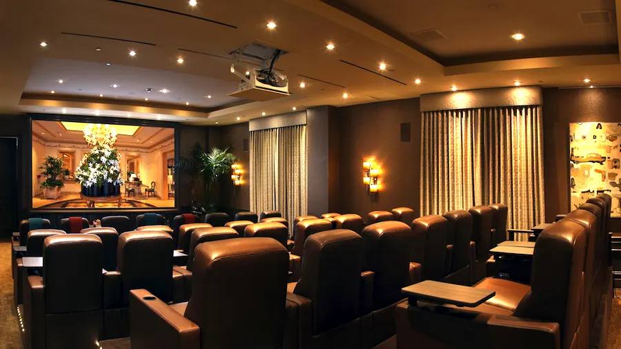 Enjoy an Oscar-Nominated Movie & a 3-Course Dinner at Four Seasons Los Angeles at Beverly Hills!